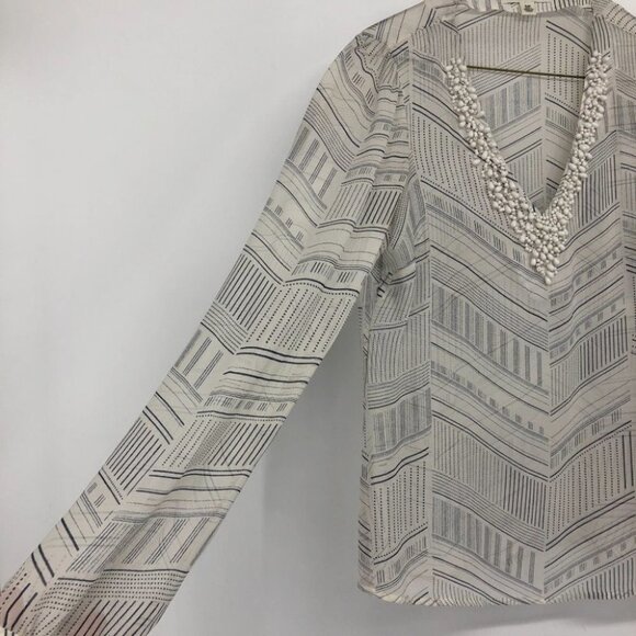 Banana Republic Sheet Beaded V-Neck white barrack long sleeve blouse small - Picture 5 of 13